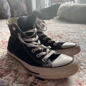WOMENS CONVERSE size 7